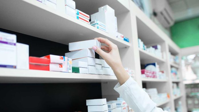 250829-SIC-impuso-multas-por-5700-millones-a-tres-mayoristas-por-sobrecostos-hasta-del-7-000-porciento-en-medicamentos-1280