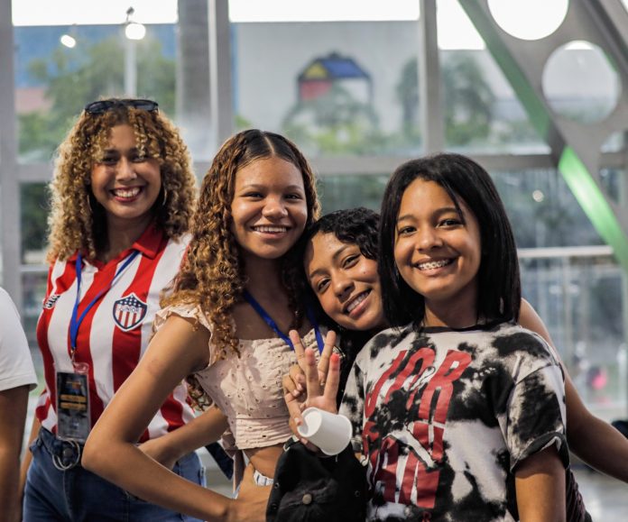 21170cd2-f2c8-4059-8949-5413e300f195