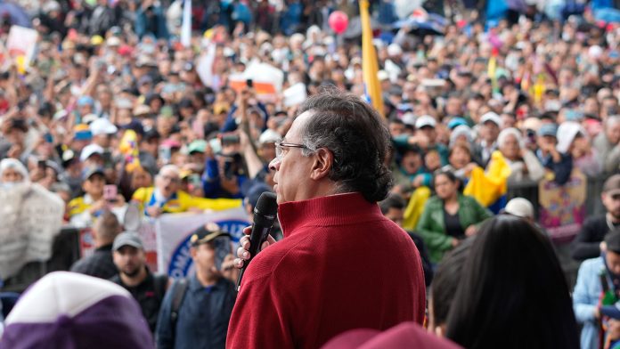 251023-Gobierno-presento-proyecto-de-ley-que-convoca-a-Asamblea-Nacional-Constituyente-1280