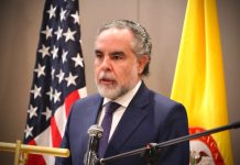 “El Gobierno no compite en las elecciones, las garantiza”: Armando Benedetti