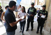 Con dulces y abanicos, Alcaldía de Barranquilla invita a las familias a vivir una Semana Santa segura