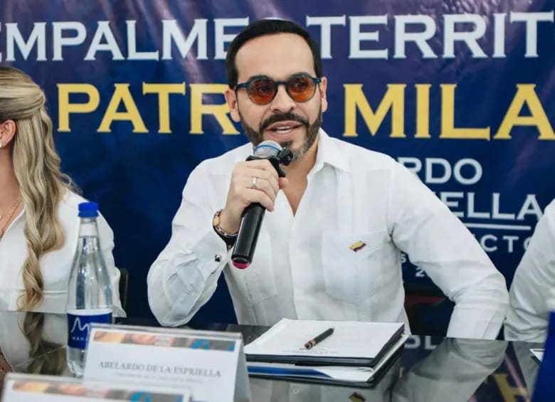 Gobierno electo aparta a Charles Chapman y desmiente que reglamentará el trabajo por horas