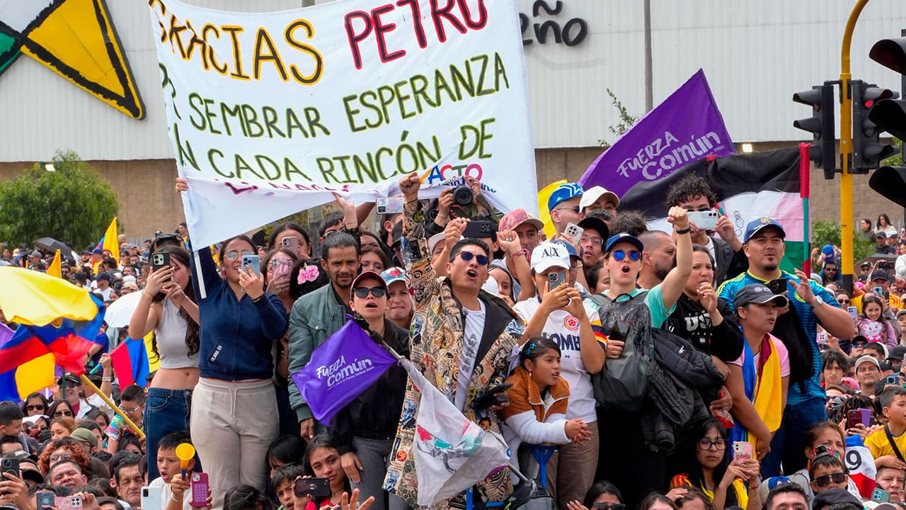 Inversión en programas sociales del Gobierno impulsó caída del hurto y homicidios en Colombia: presidente Petro